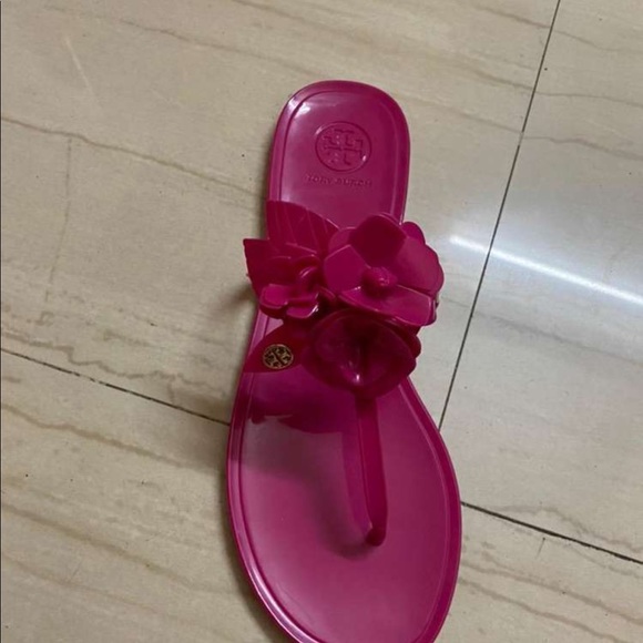 Tory Burch Shoes - Tory Burch flip flop flats
